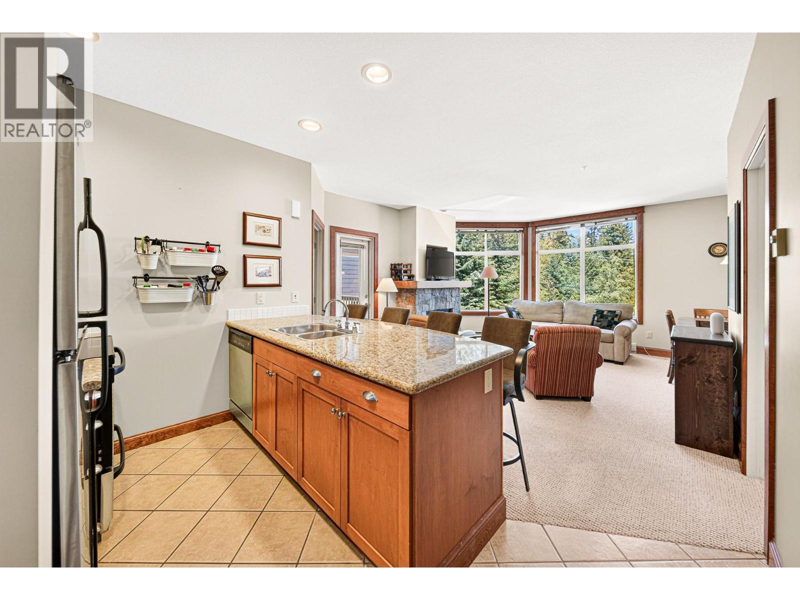 #520 4559 TIMBERLINE Crescent - 4