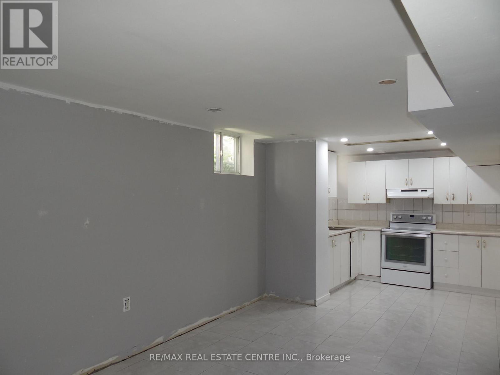 57 MEADOWLARK DRIVE - 14