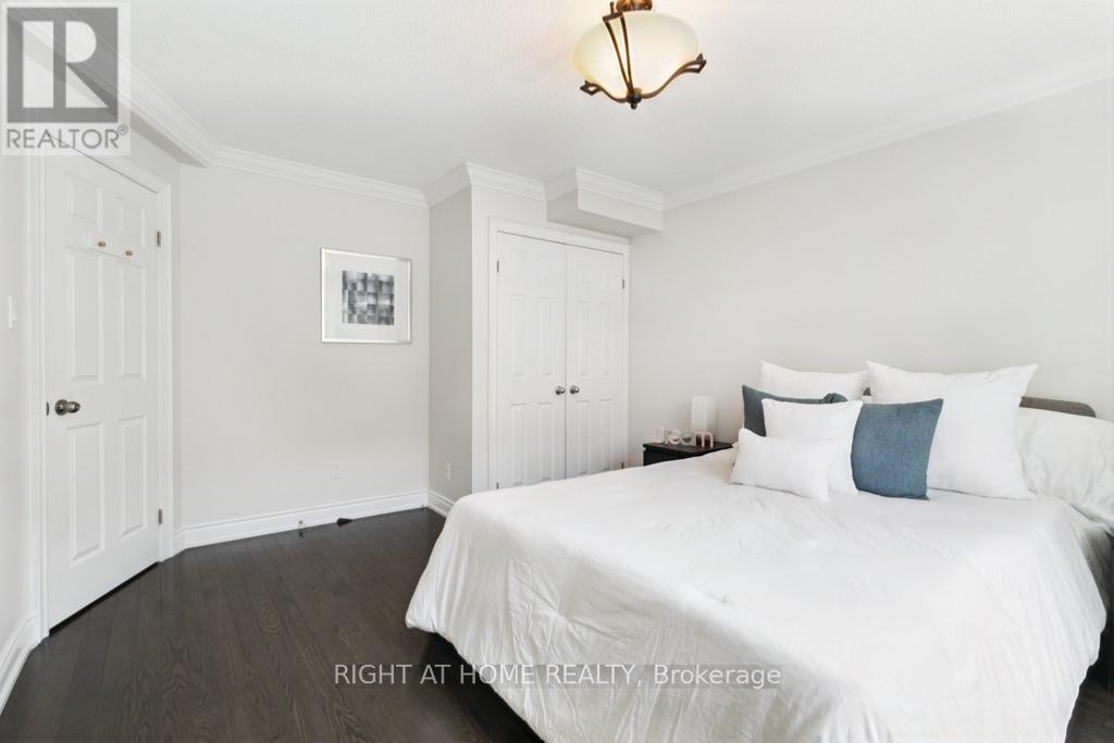 #67 3333 NEW STREET - 16