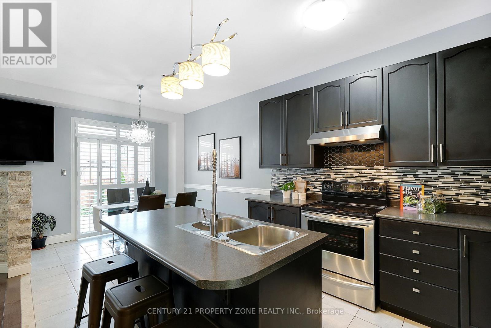 8 AMARANTH CRESCENT - 10