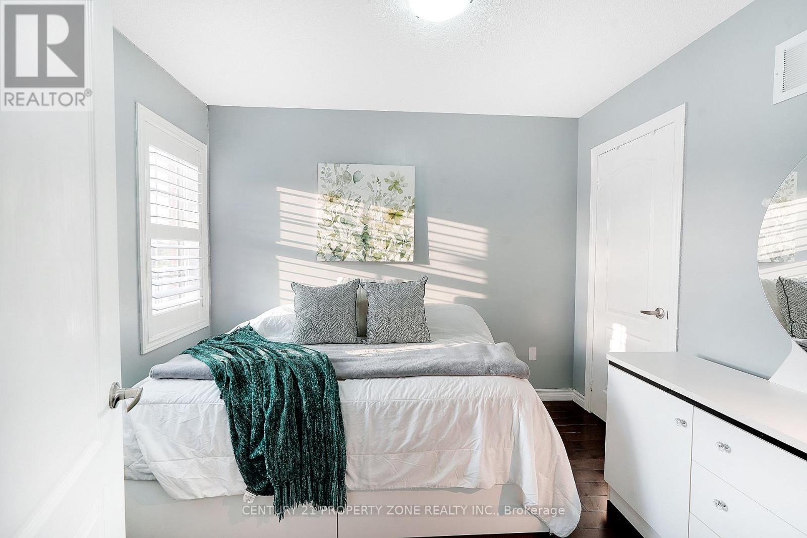 8 AMARANTH CRESCENT - 27