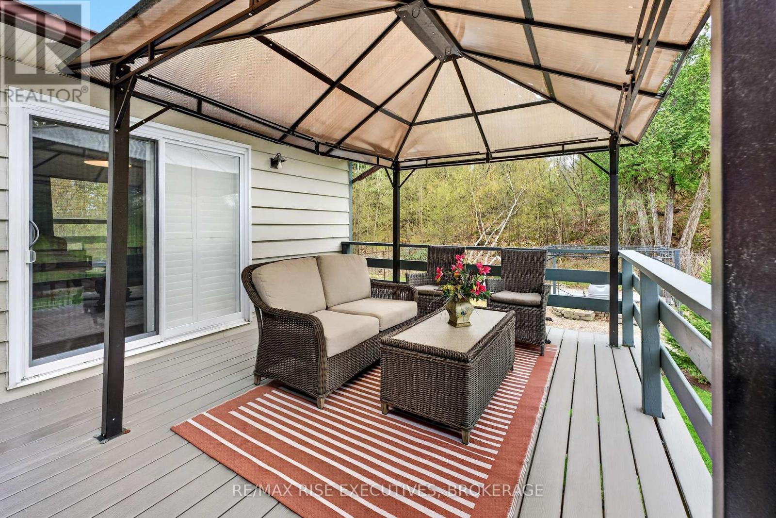 2405 RIDEAU FERRY ROAD - 39