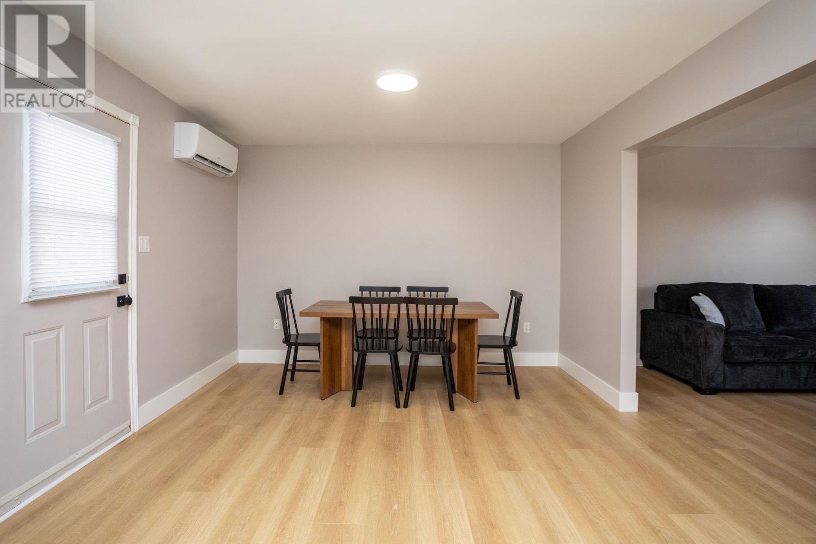 #1 14 Marshall Street - 15