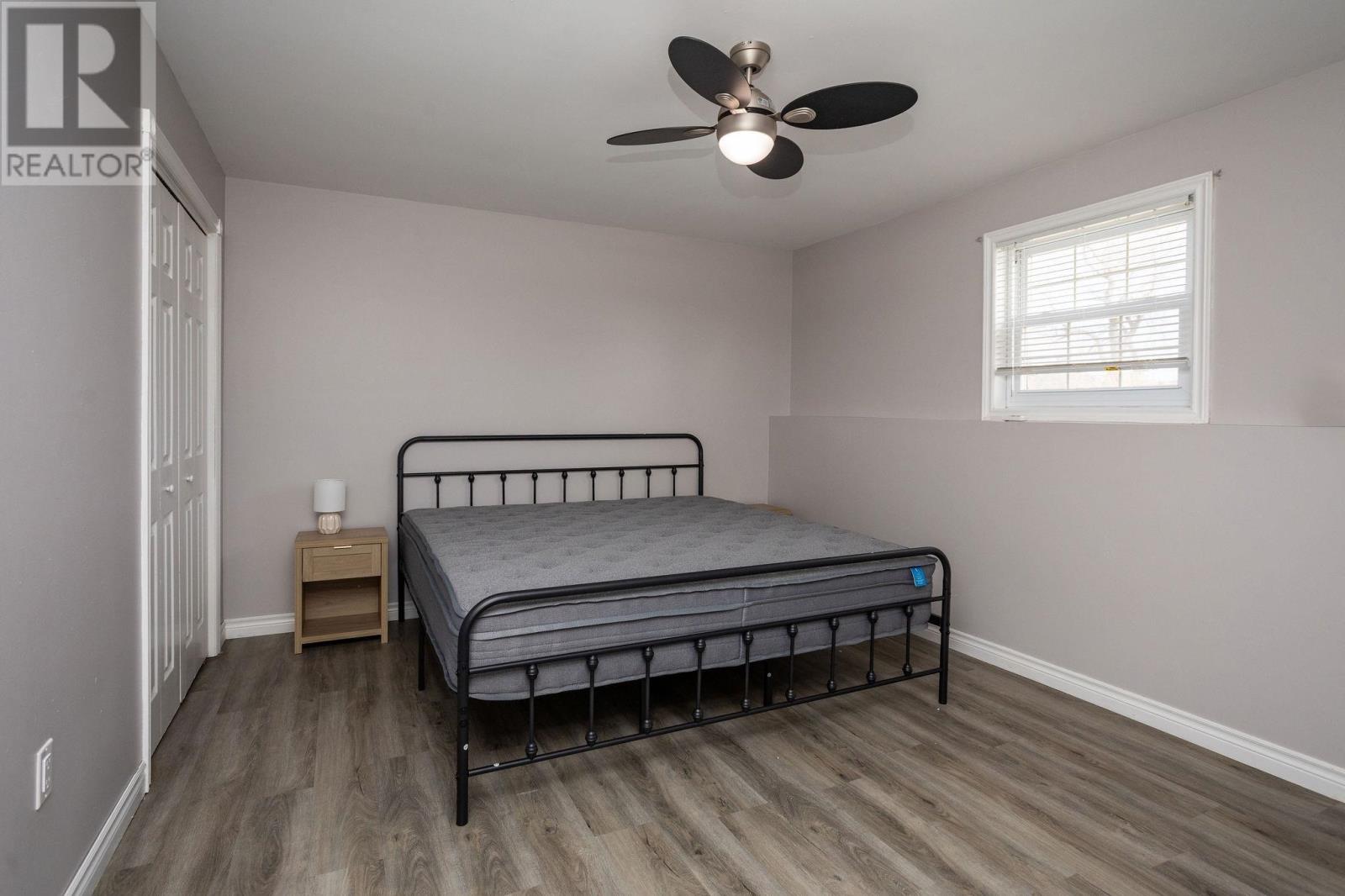 #1 14 Marshall Street - 17