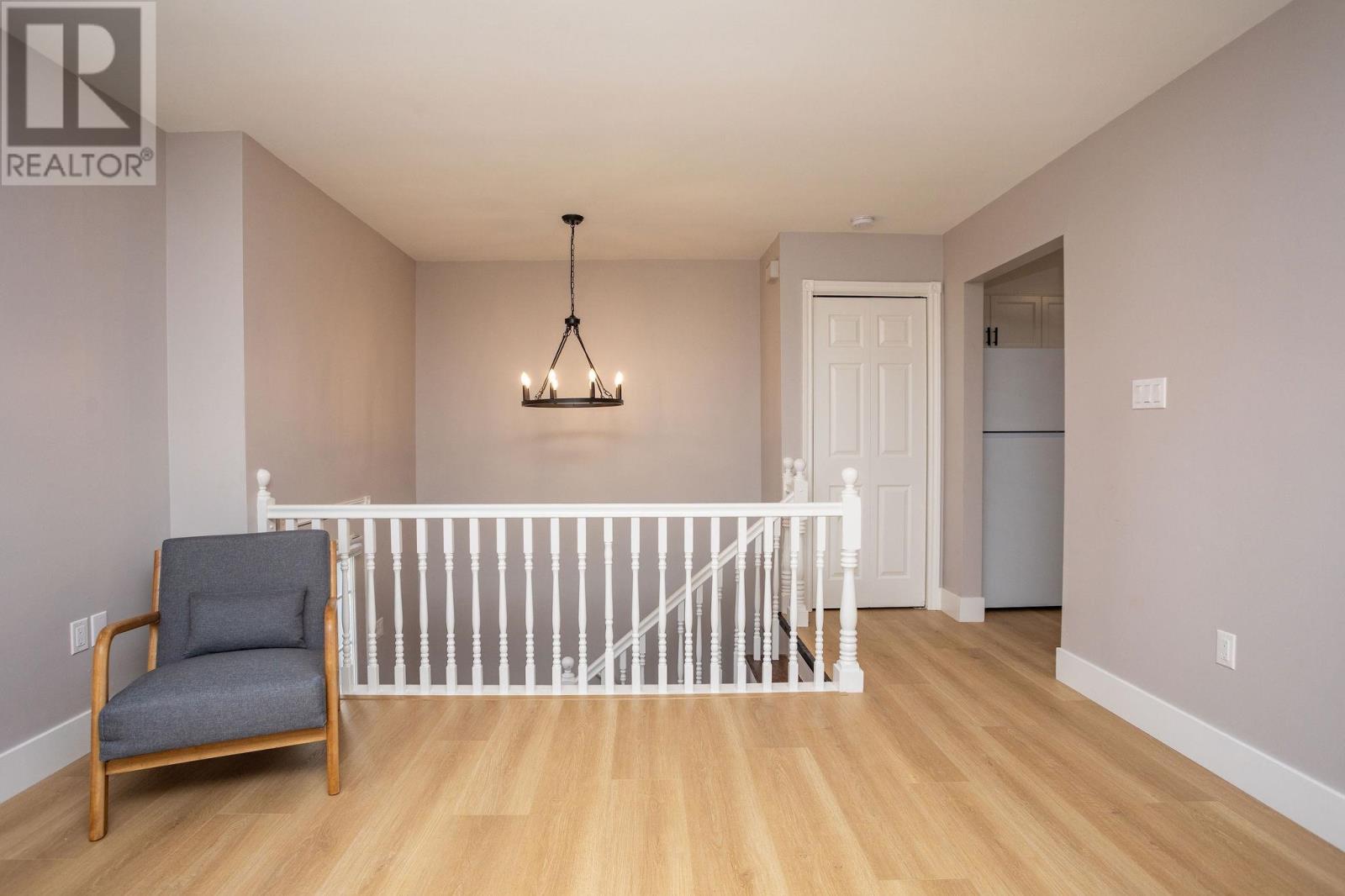 #1 14 Marshall Street - 5