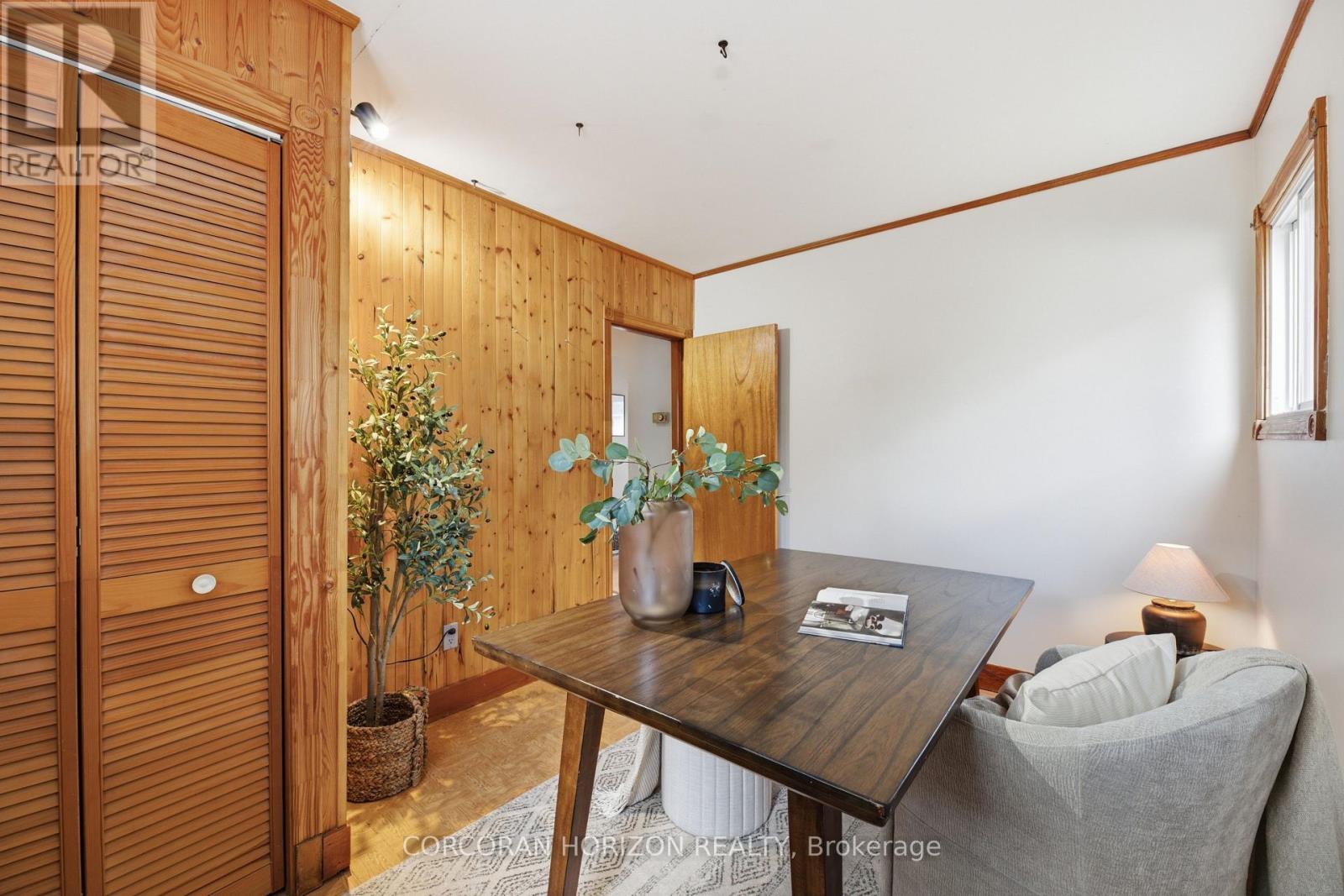 180 MELROSE STREET - 19