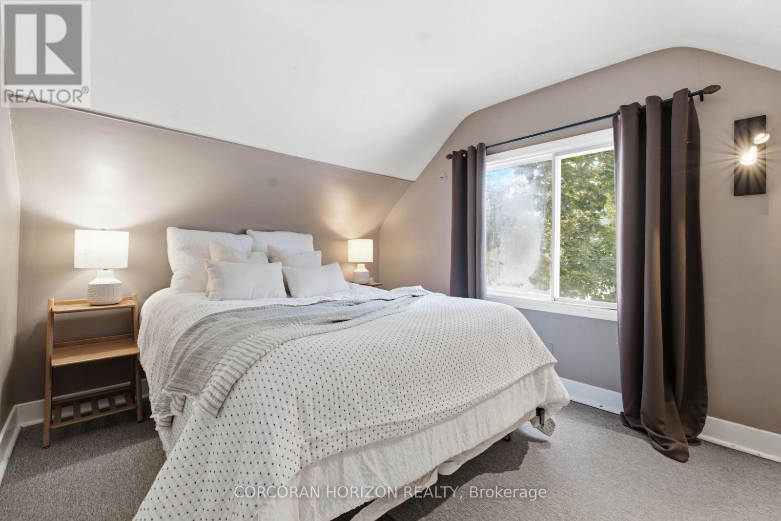 180 MELROSE STREET - 22