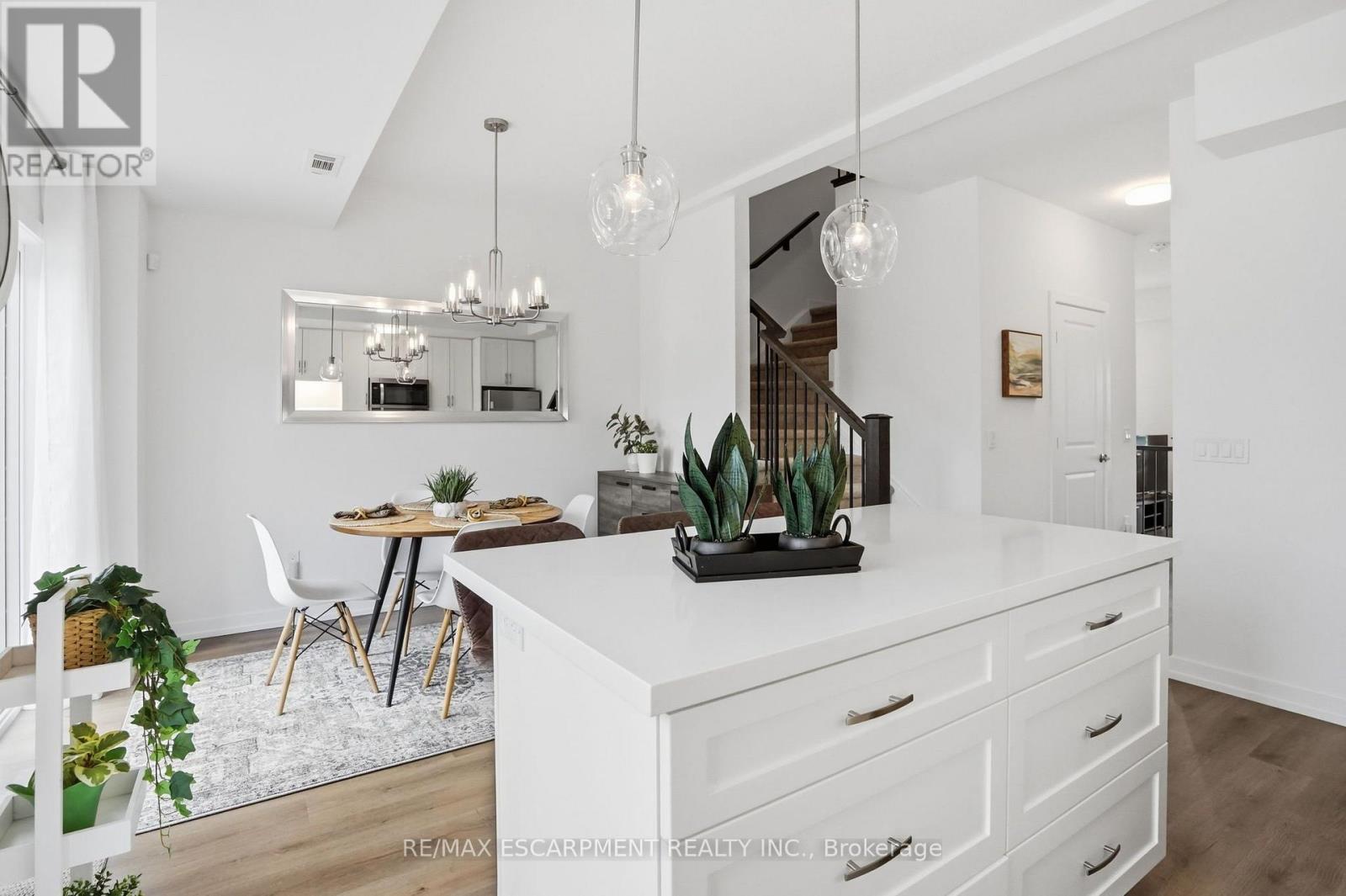 245 BURKE STREET - 11