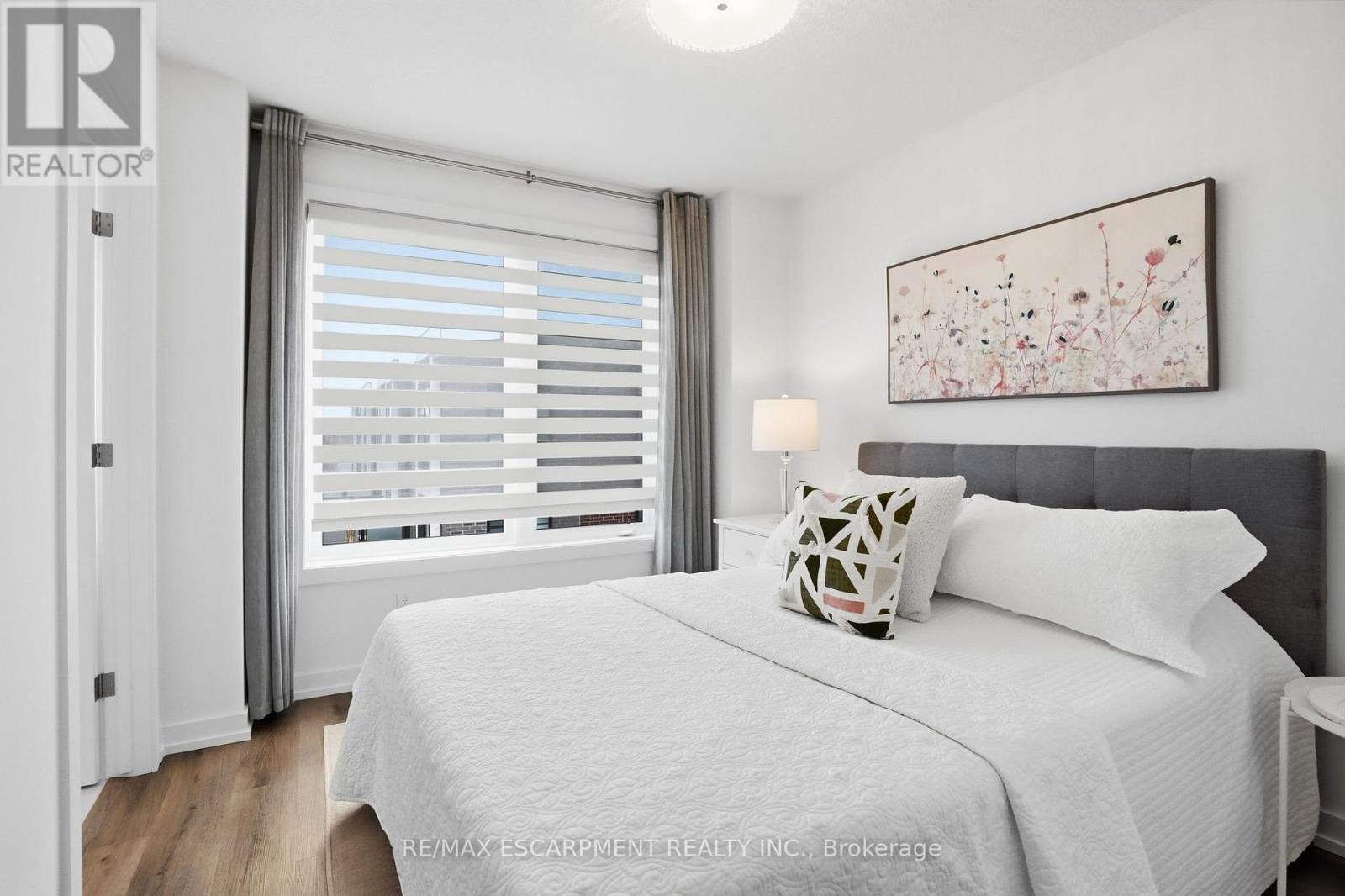 245 BURKE STREET - 16