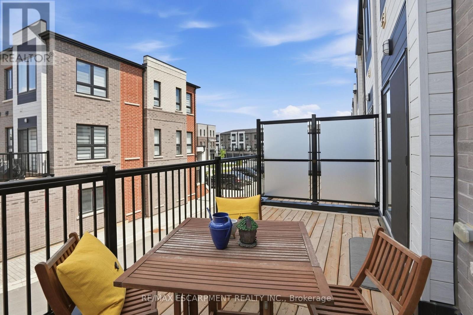 245 BURKE STREET - 28