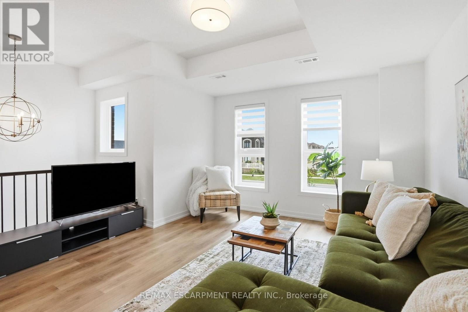 245 BURKE STREET - 5