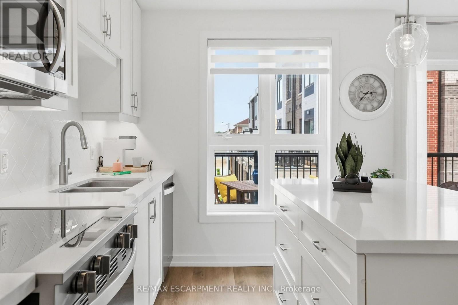 245 BURKE STREET - 9