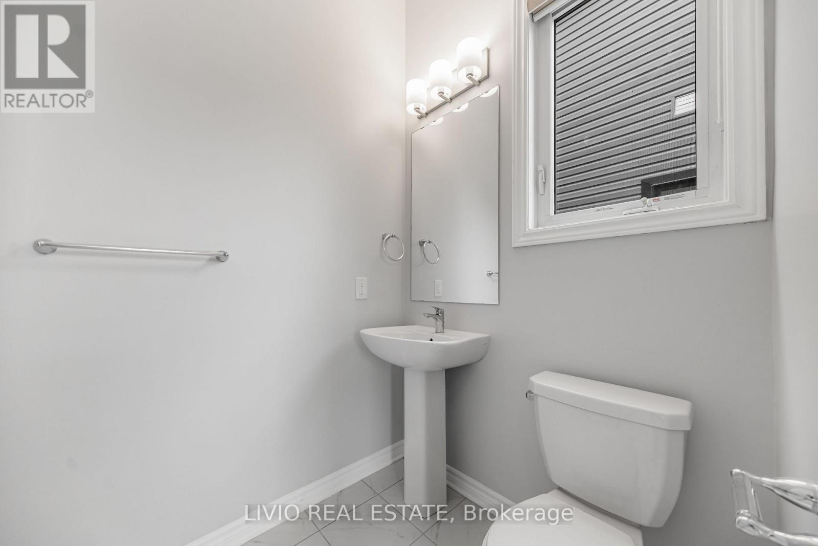 56 JARGEAU ROAD - 24