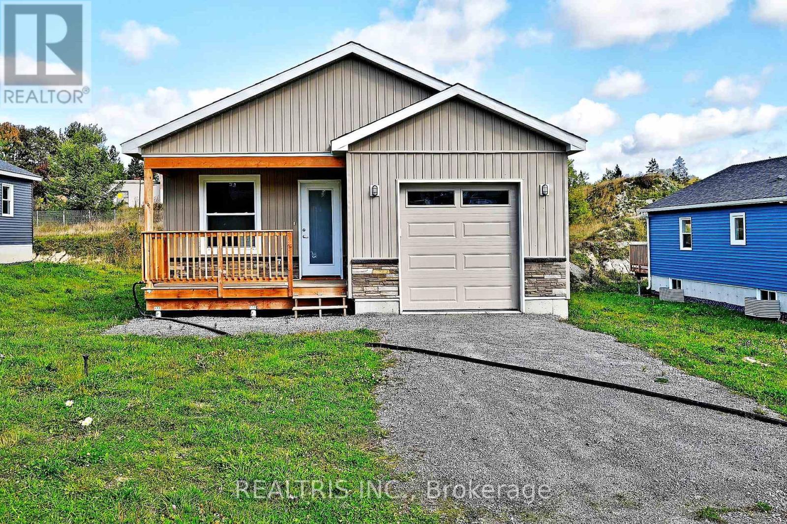 148 PATRICIA STREET - 1