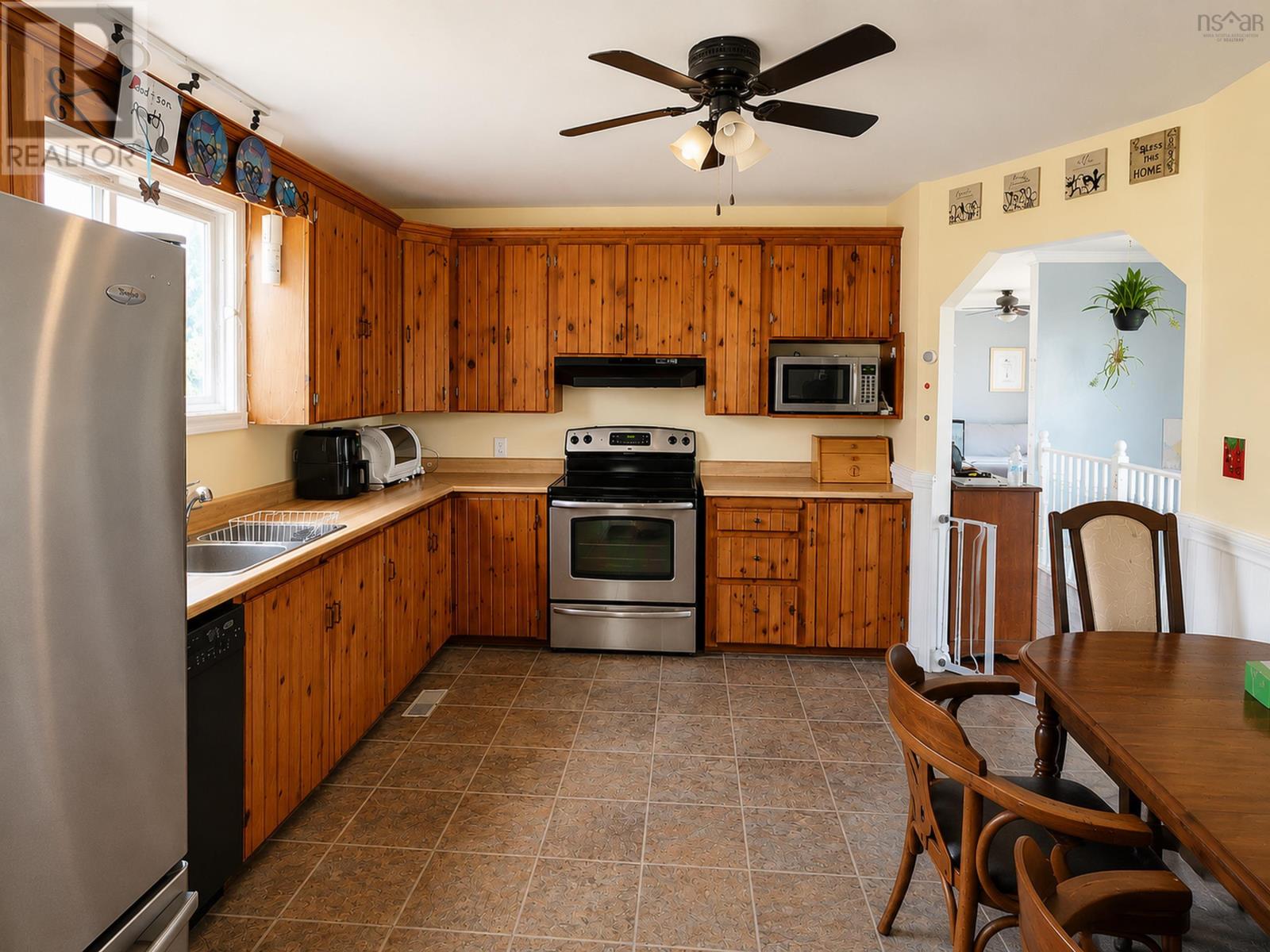 1478 Highway 215 - 13