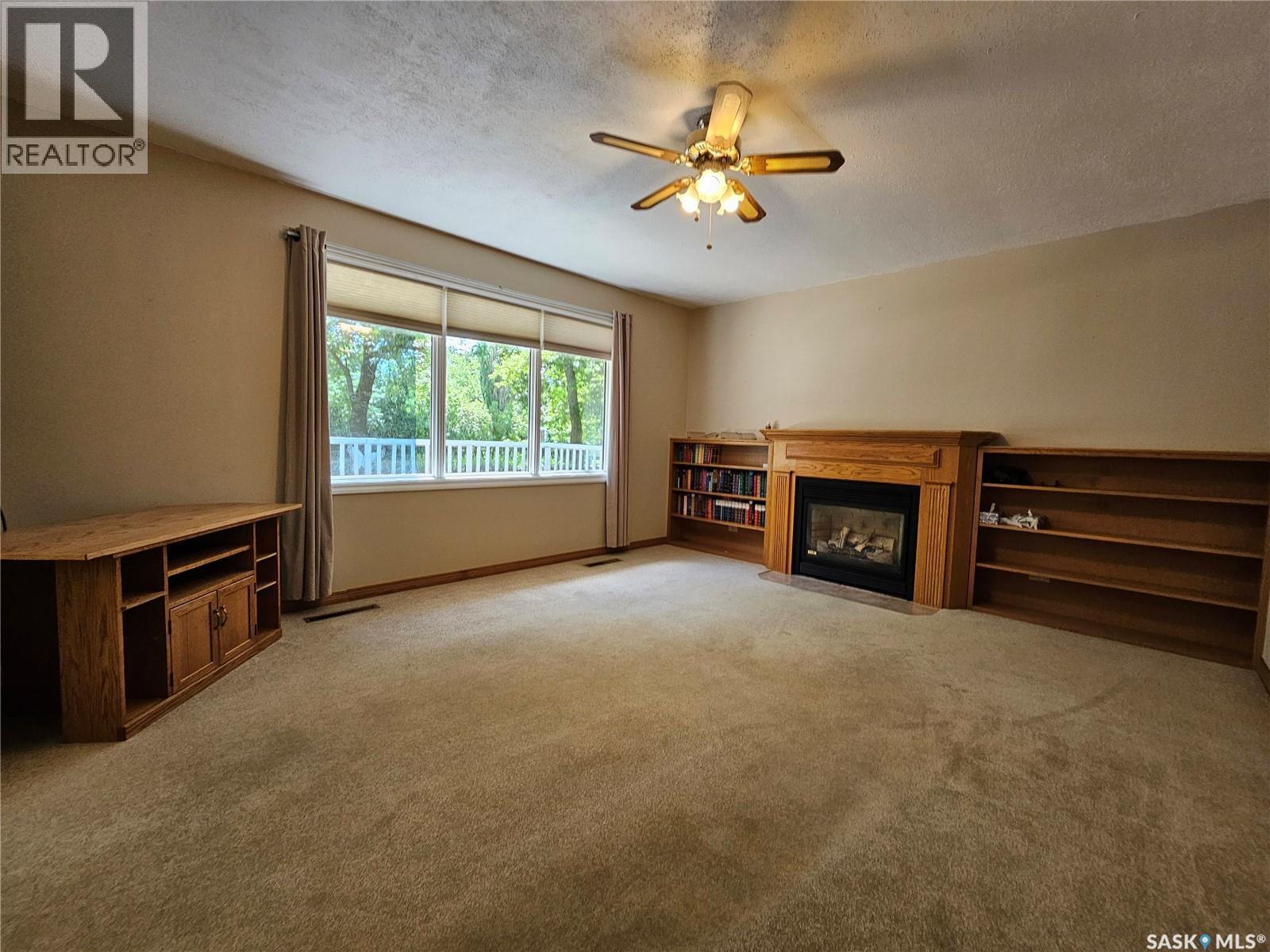 107 2nd AVENUE S - 3