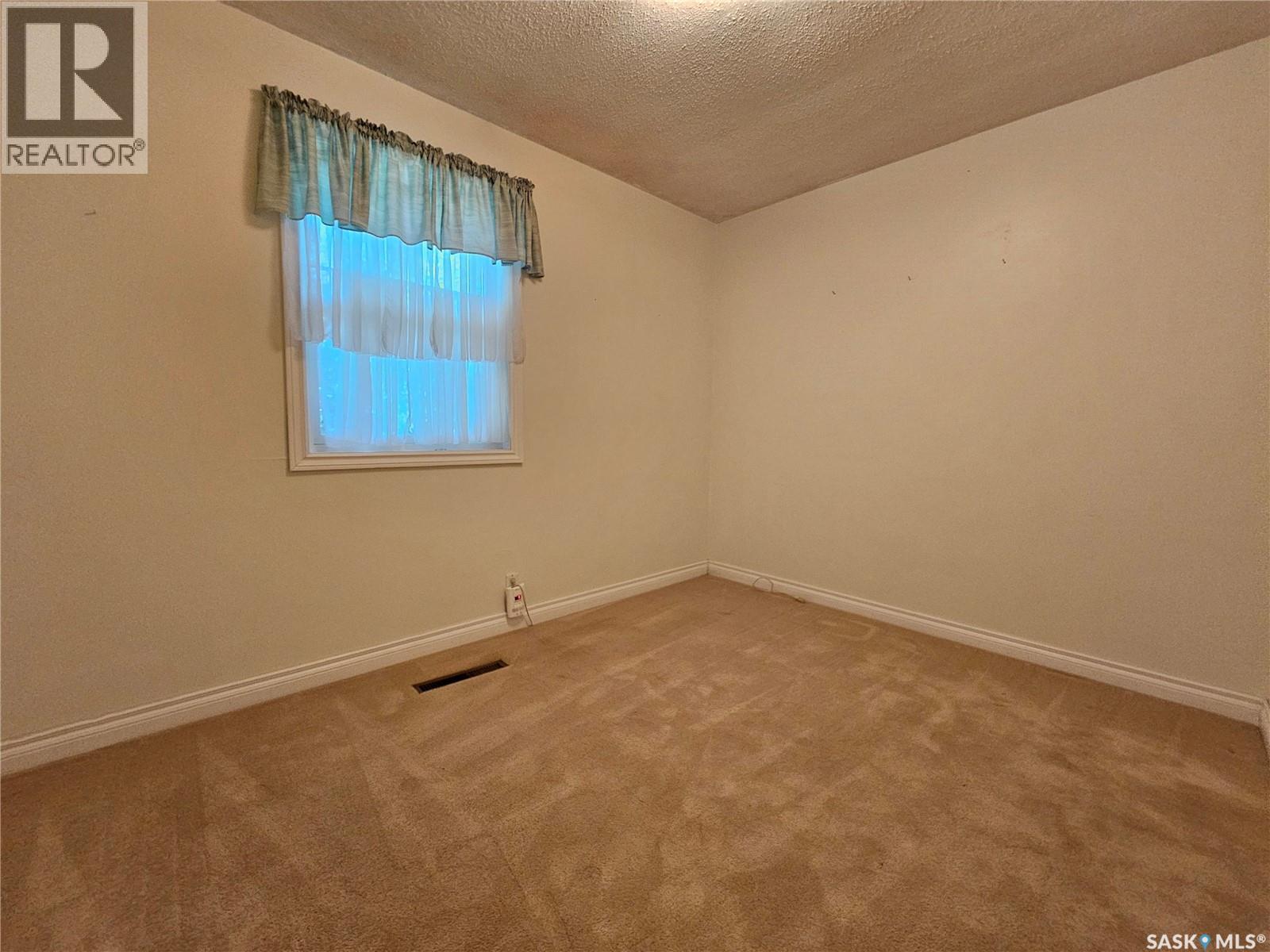 107 2nd AVENUE S - 9