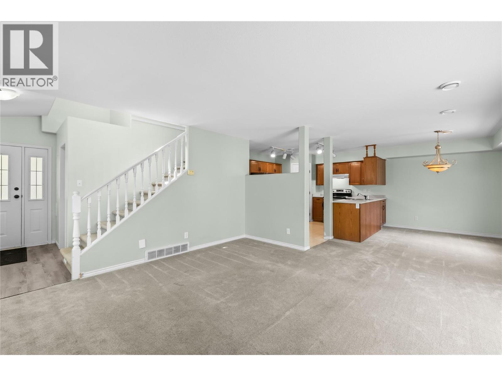 3831 Gellatly Road S - 11