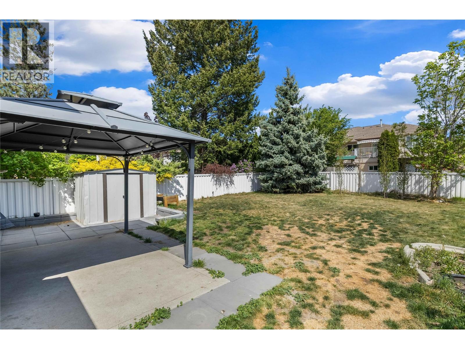 3831 Gellatly Road S - 52