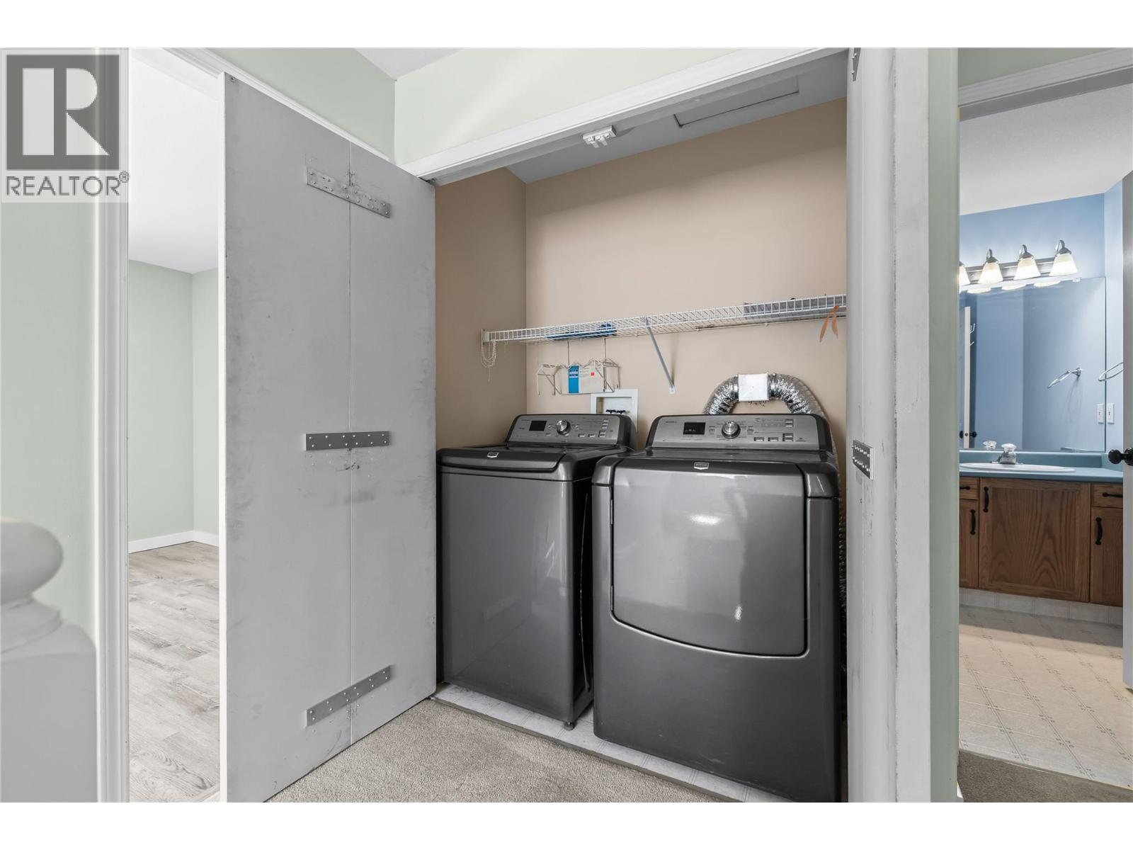 3831 Gellatly Road S - 29