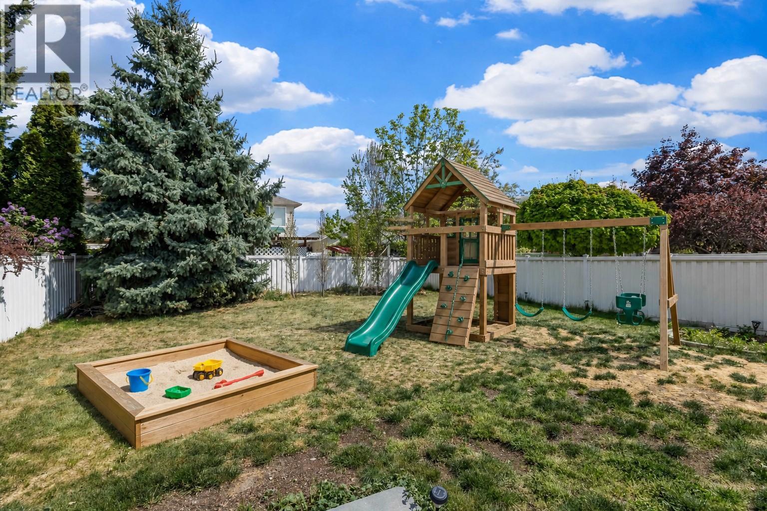 3831 Gellatly Road S - 50