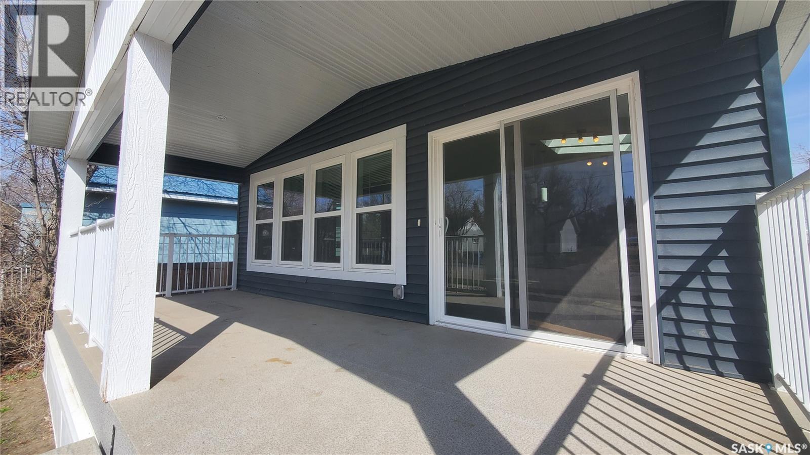 405 2nd AVENUE SE - 3