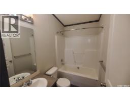 405 2nd Avenue Se, Weyburn, SK S4H1W9 Photo 13