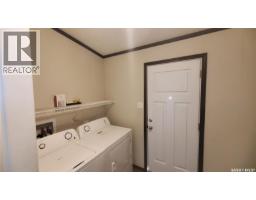 405 2nd Avenue Se, Weyburn, SK S4H1W9 Photo 14