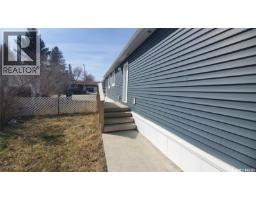 405 2nd Avenue Se, Weyburn, SK S4H1W9 Photo 15