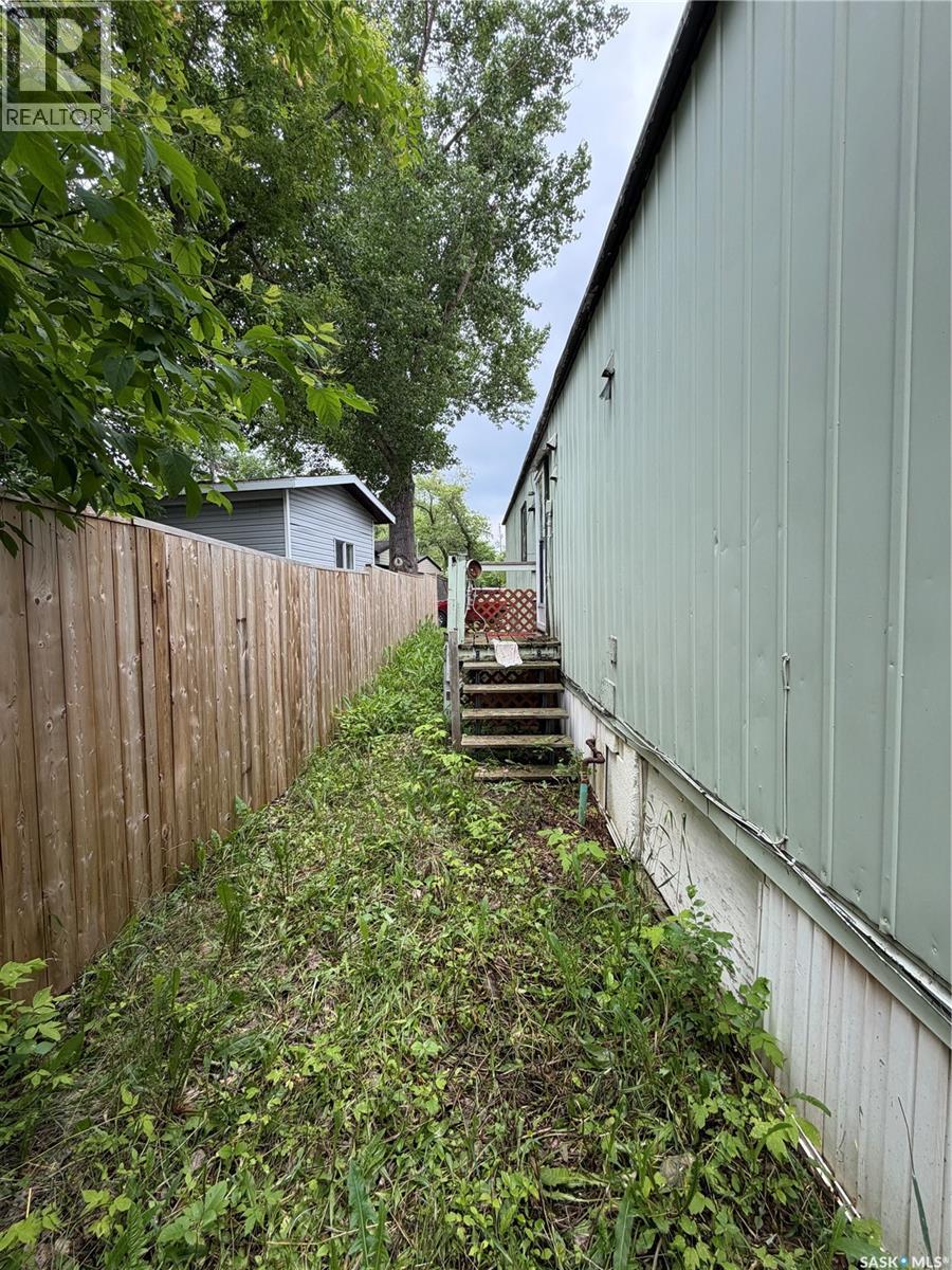 1000 1524 Rayner AVENUE - 22