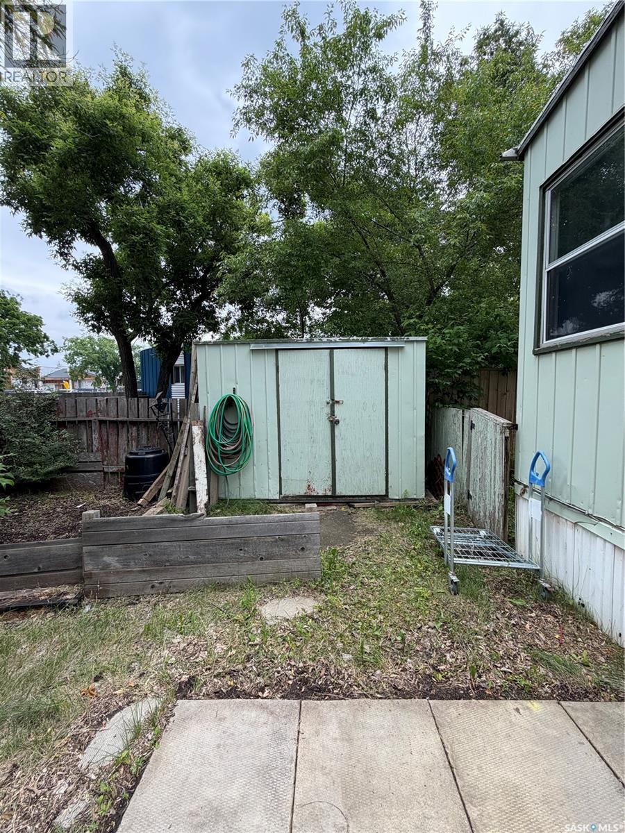 1000 1524 Rayner AVENUE - 23