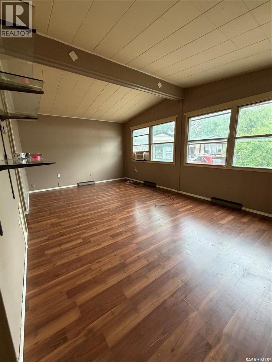 1000 1524 Rayner AVENUE - 4