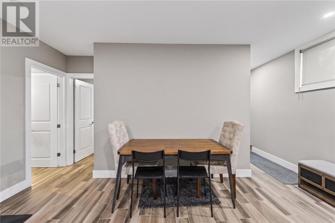 43 Power Street - 60