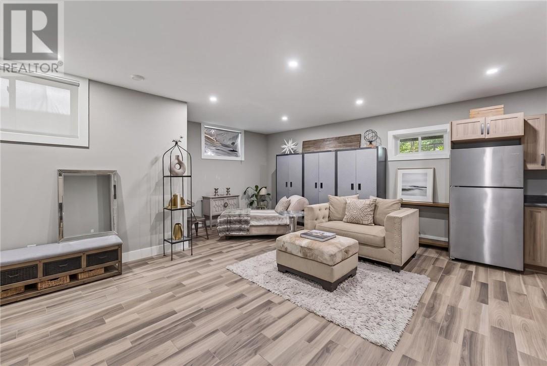 43 Power Street - 64