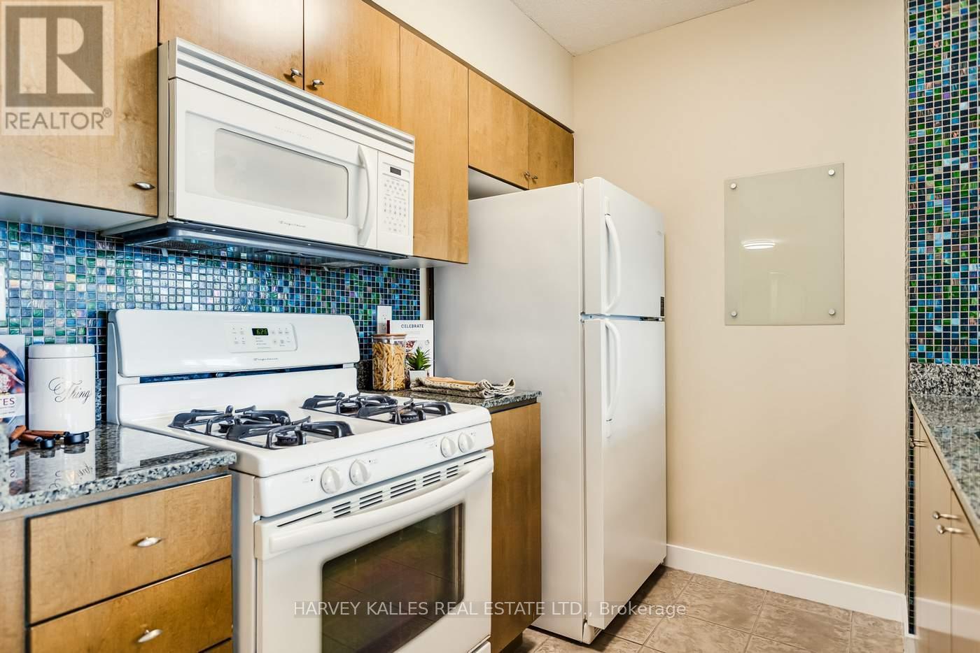 #3808 35 MARINER TERRACE - Image 11