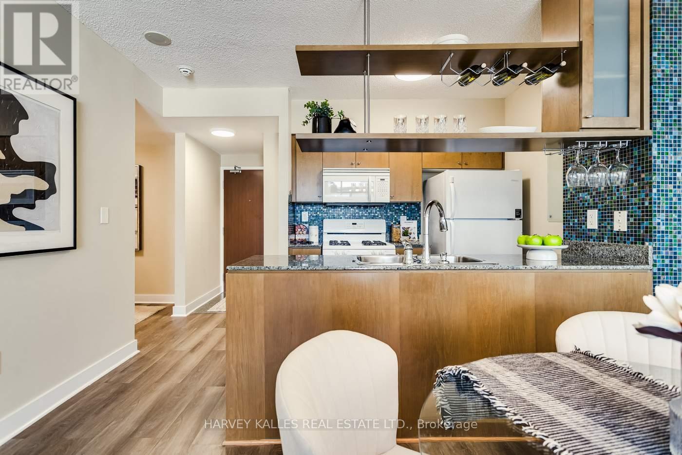 #3808 35 MARINER TERRACE - 13