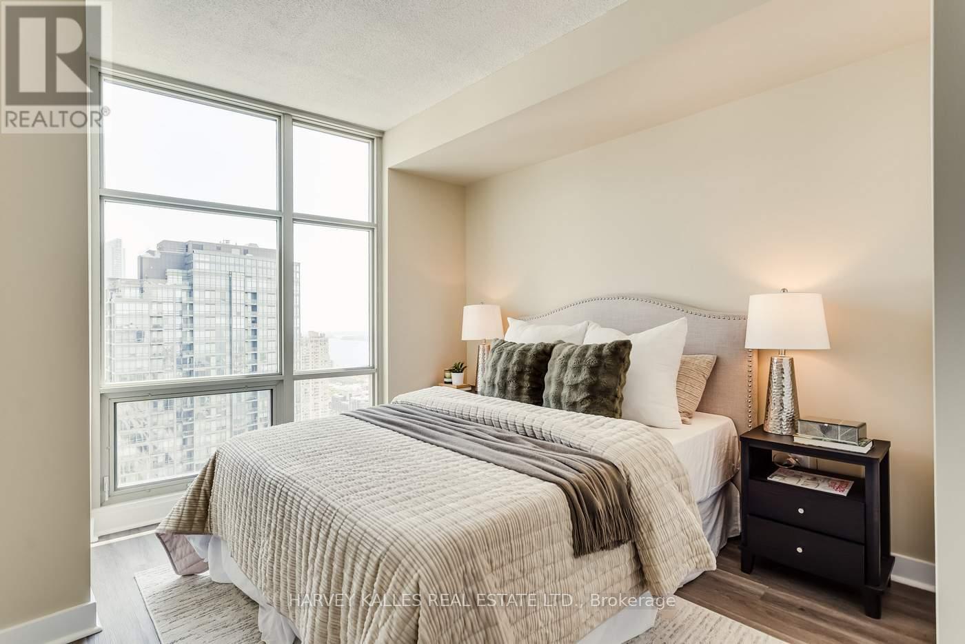 #3808 35 MARINER TERRACE - Image 23
