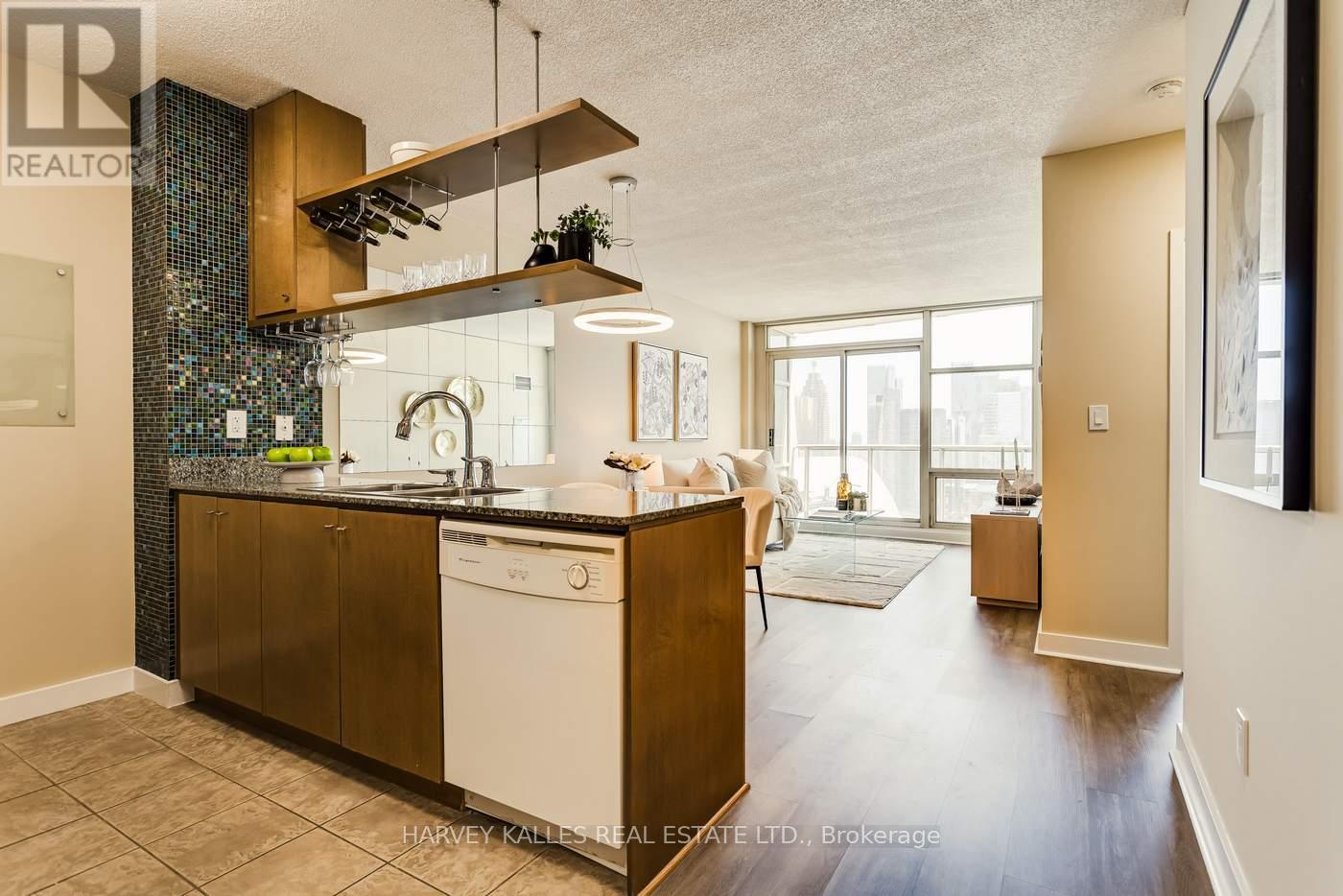 #3808 35 MARINER TERRACE - 7