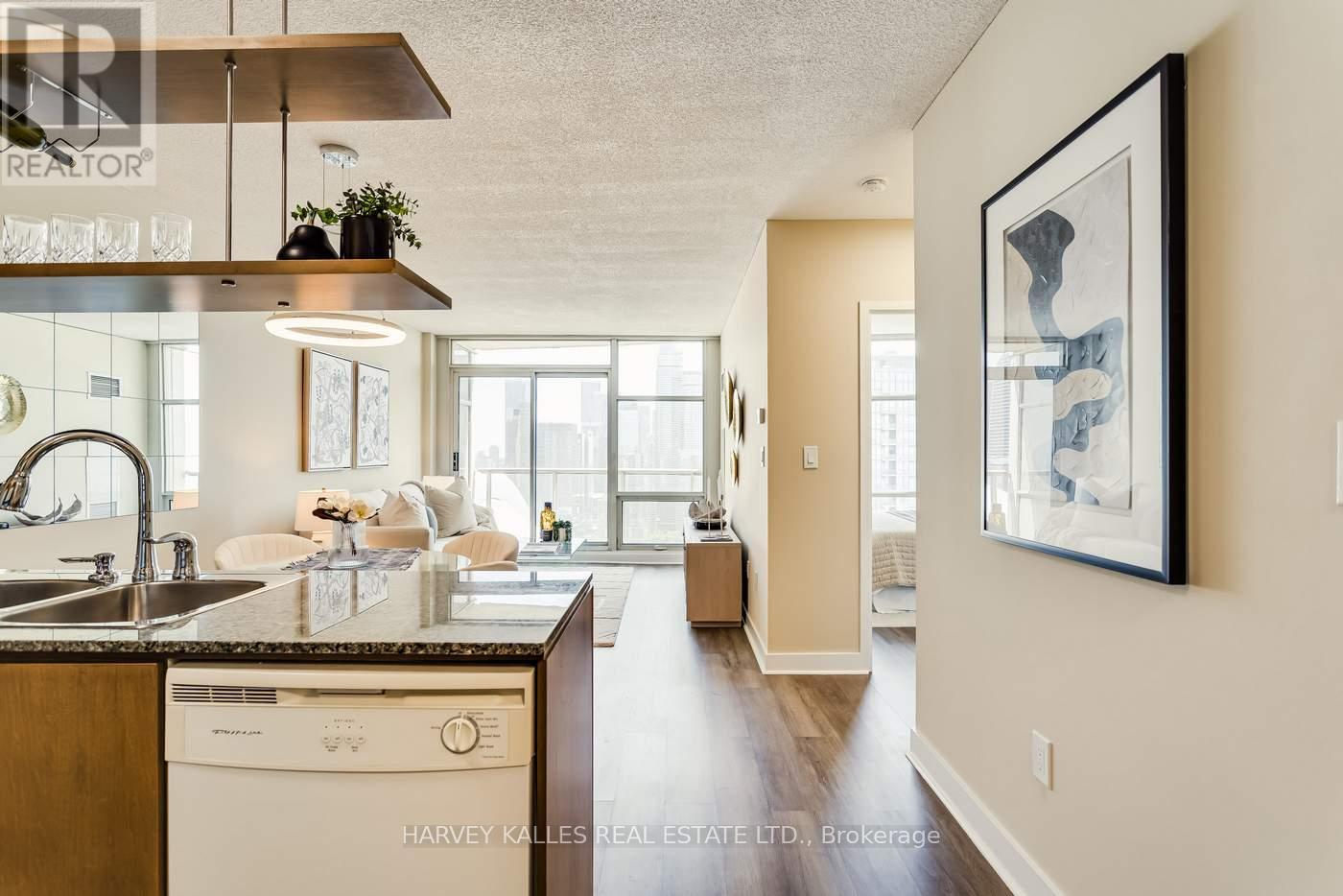 #3808 35 MARINER TERRACE - 8
