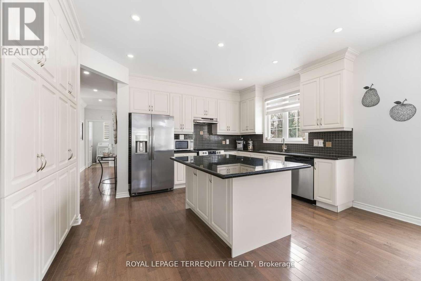 10 CULHAM TRAIL - 12