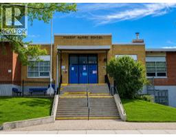 1433 43 Street SW - photo 14