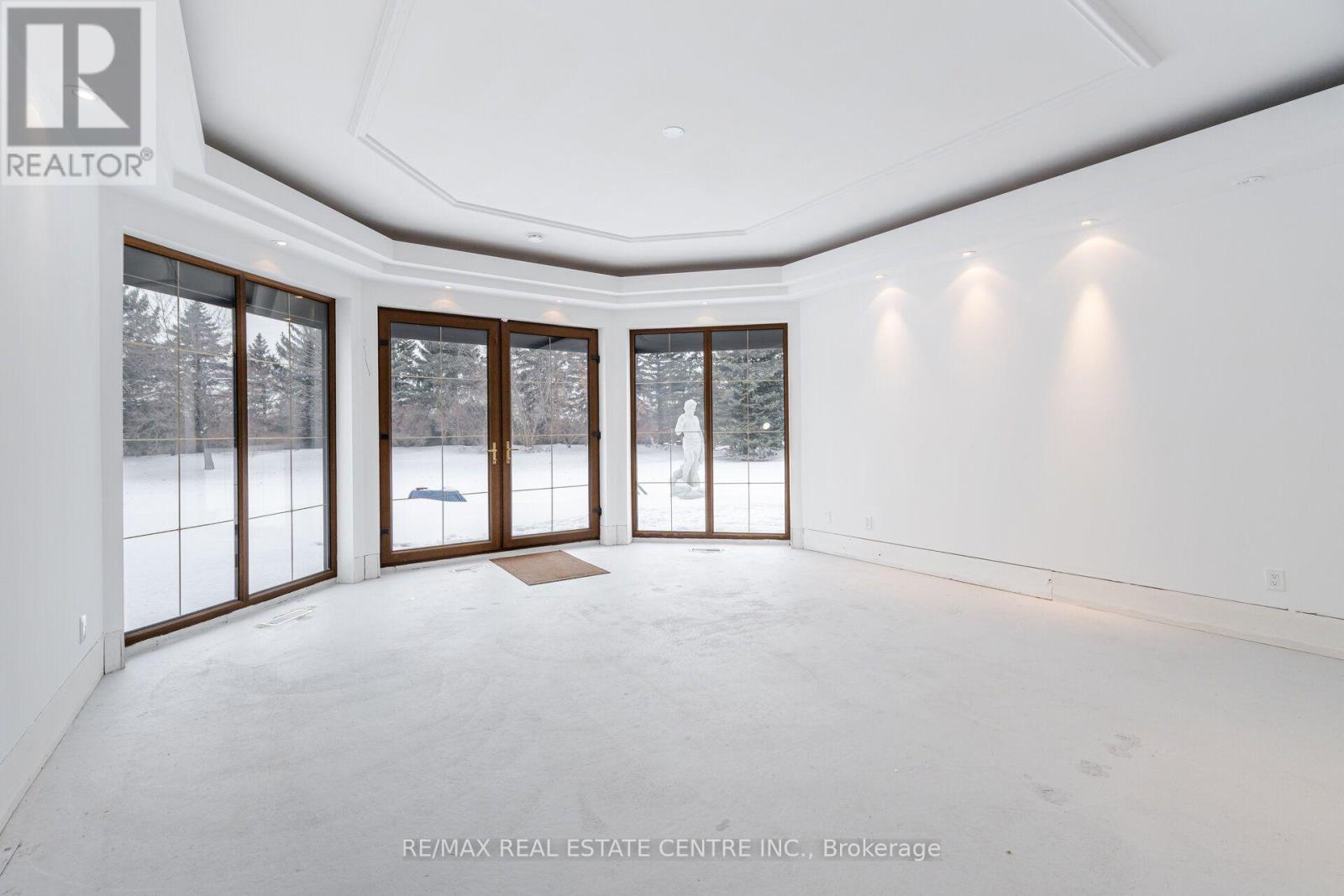 2 EDGEFOREST DRIVE - Image 31