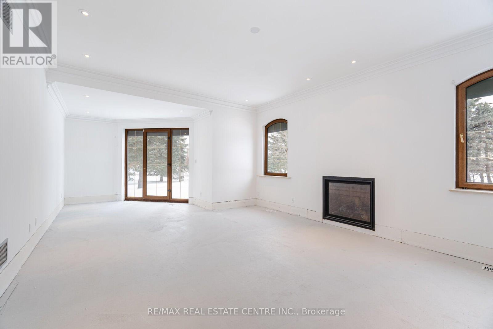 2 EDGEFOREST DRIVE - Image 14