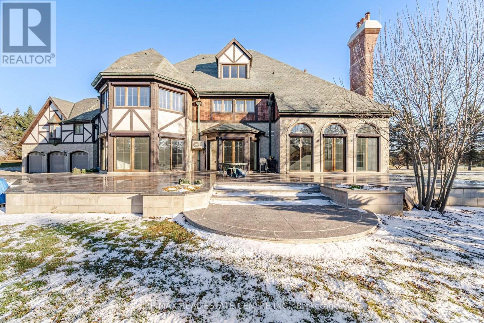 2 EDGEFOREST DRIVE - Image 40