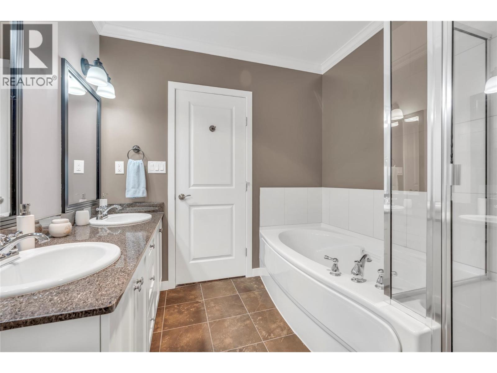 #505 3301 Skaha Lake Road - 19