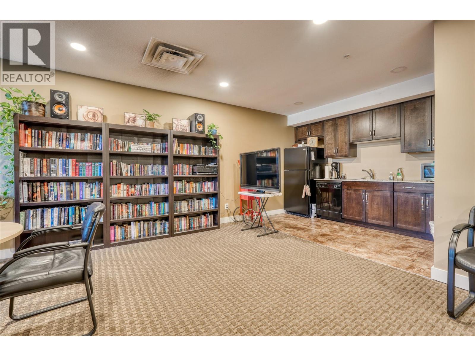 #505 3301 Skaha Lake Road - 29