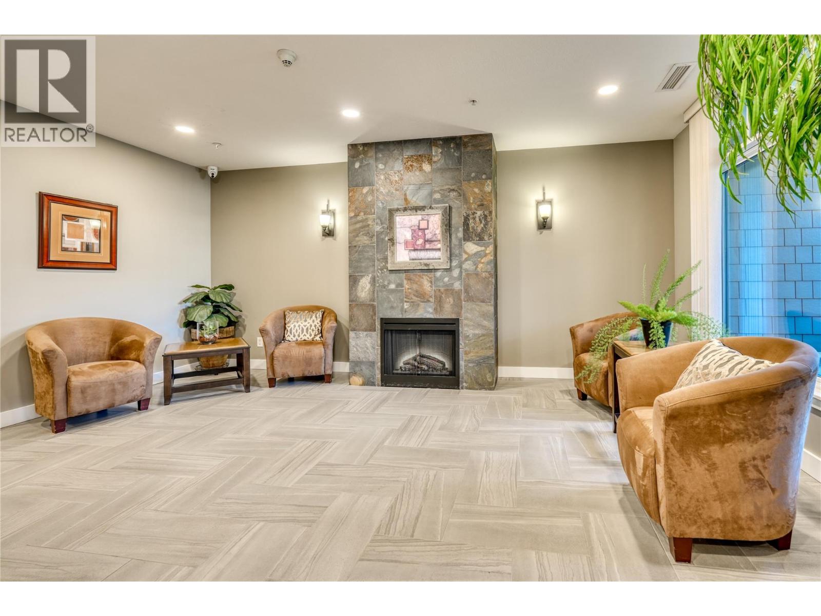 #505 3301 Skaha Lake Road - 31