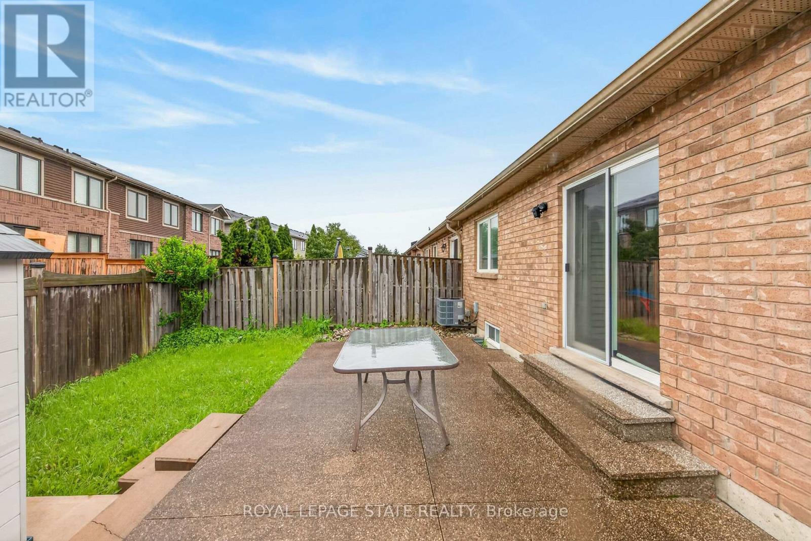 47 HANNON CRESCENT - 33