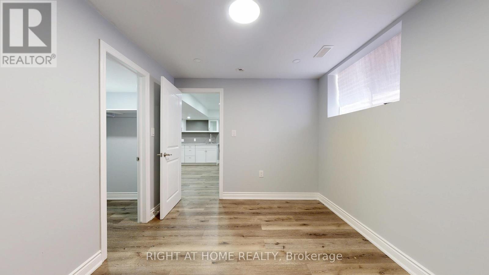 937 LENNON WAY - Image 41