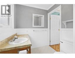 112 Walker Road, Clearwater, BC V0E1N1 Photo 15